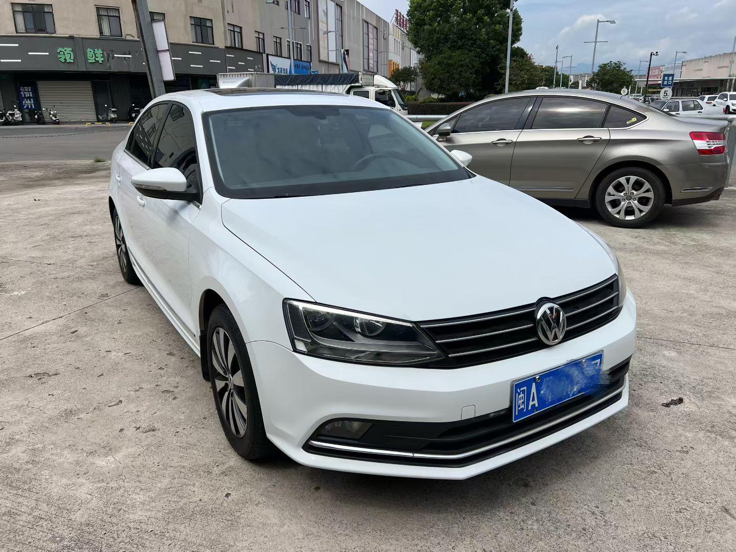 Volkswagen Sagitar 2018 thumb 9