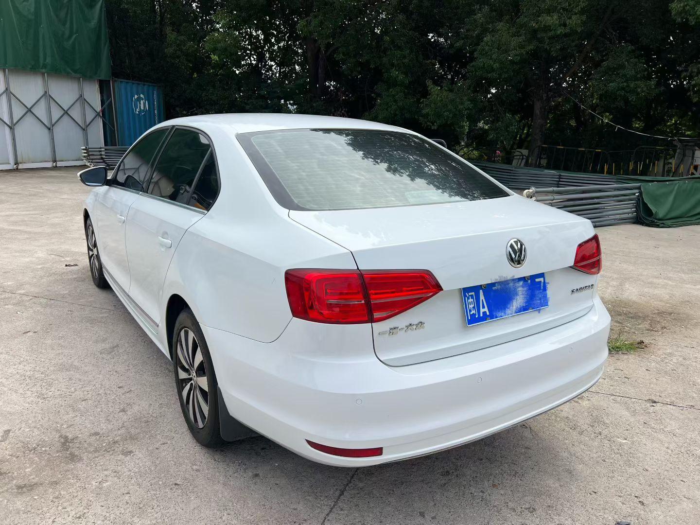 Volkswagen Sagitar 2018 thumb 10