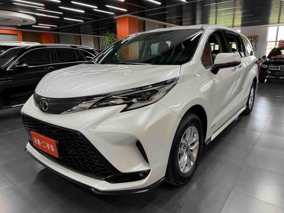 Toyota Granvia 2024 thumb 12