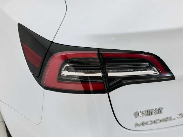 Tesla Model 3 2020 thumb 11