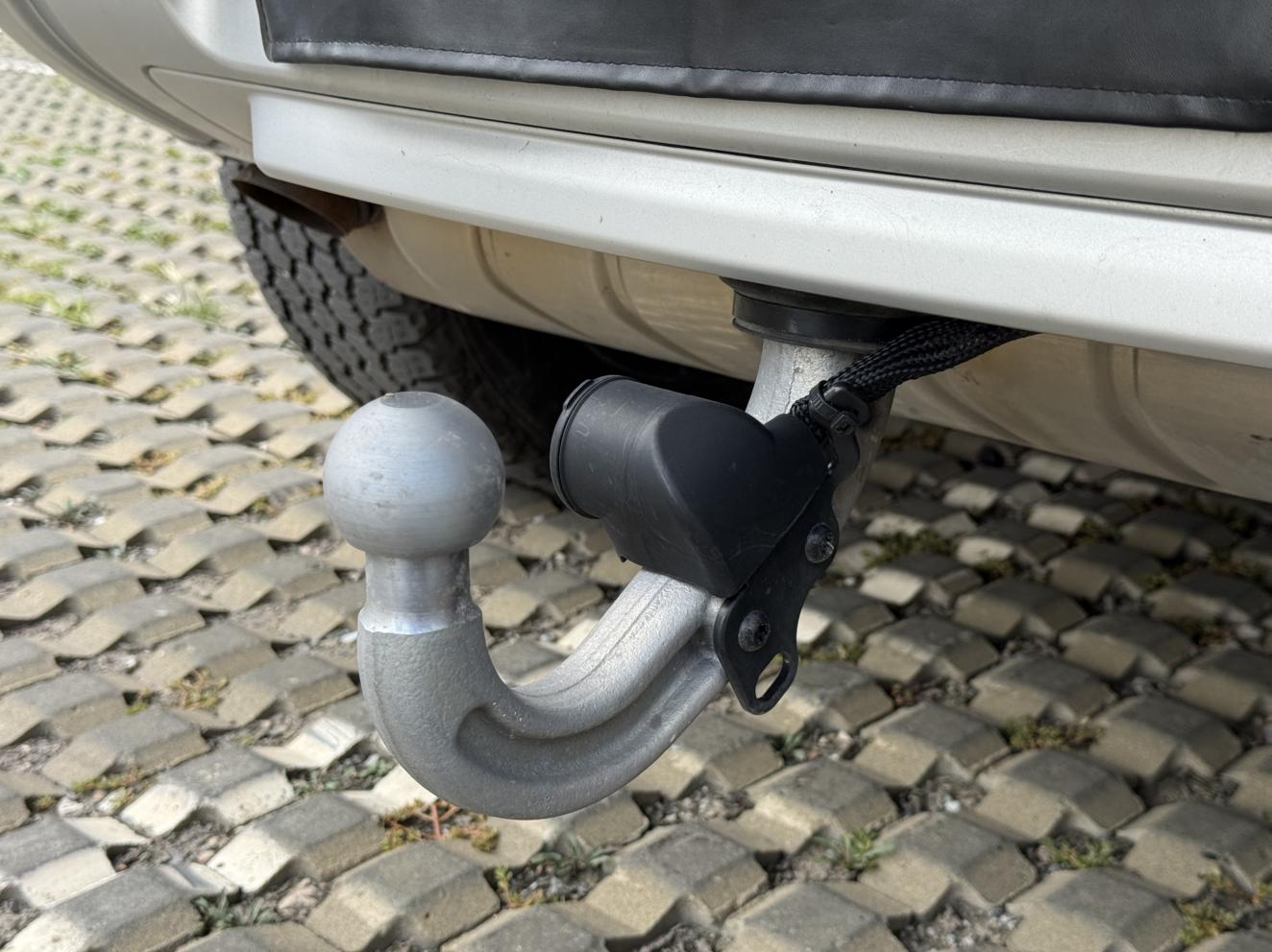 Land Rover Defender 2024 thumb 6