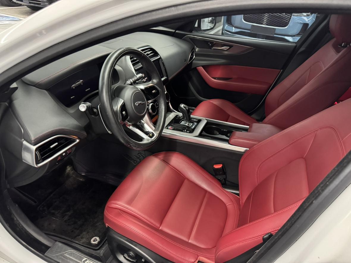 Jaguar XEL 2022 thumb 12