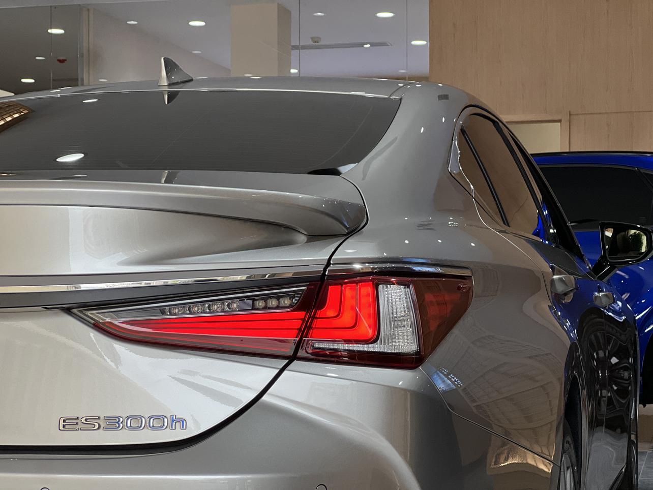 Lexus ES 2020 thumb 5
