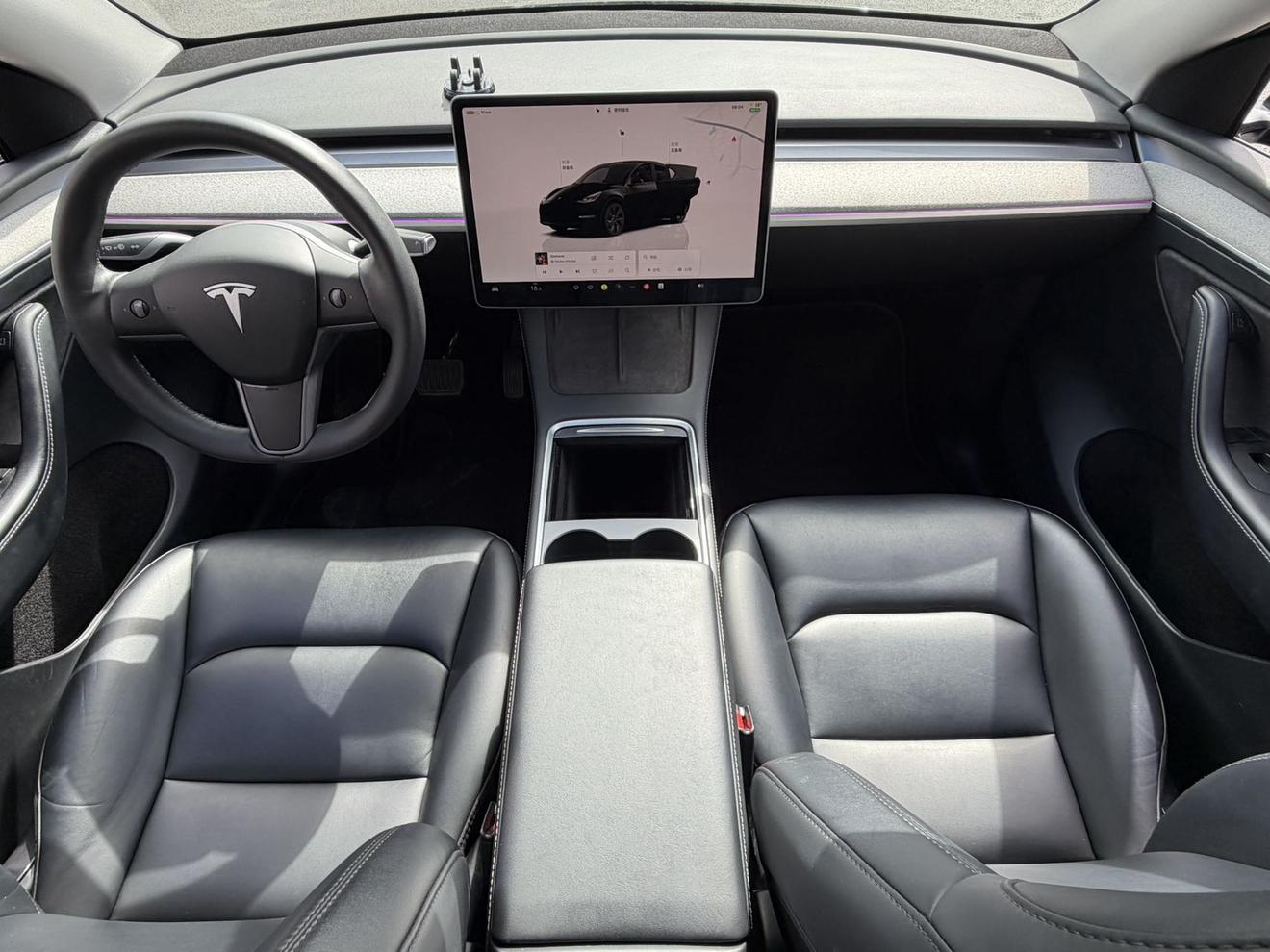 Tesla Model Y 2024 thumb 7