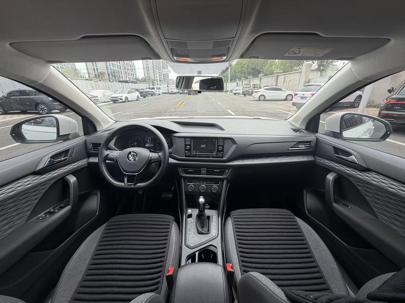Volkswagen Tharu 2020 thumb 6
