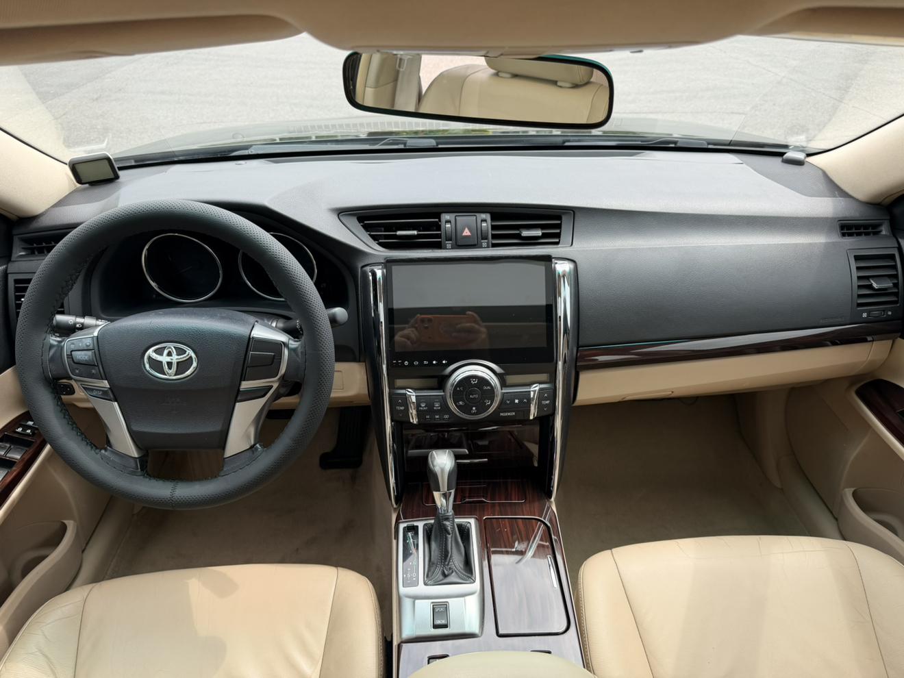 Toyota Reiz 2010 thumb 5