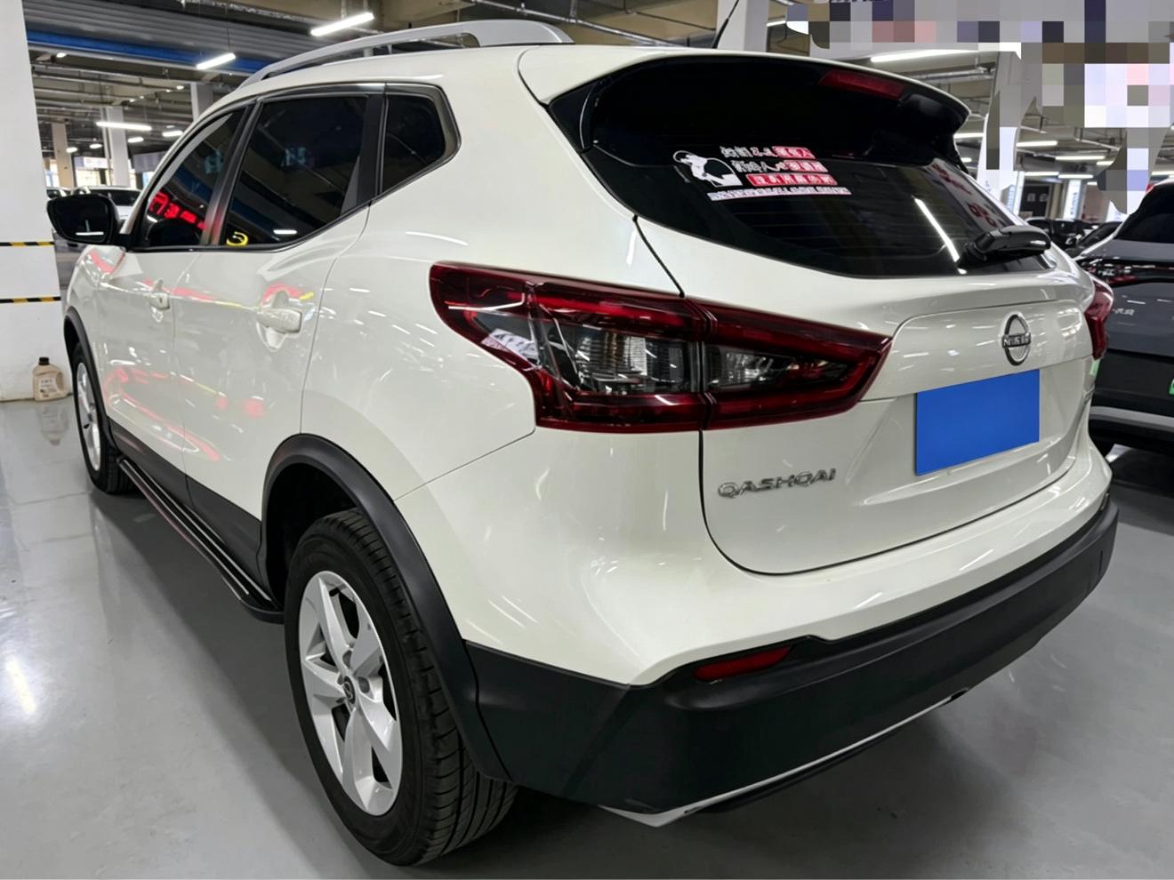 Nissan Qashqai+2 2023 thumb 2