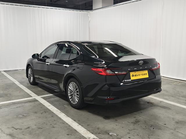 Toyota Camry 2024 thumb 3