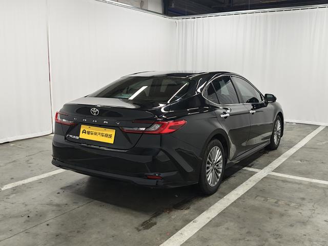 Toyota Camry 2024 thumb 5