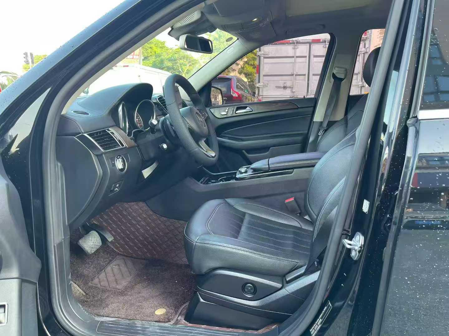 Mercedes-Benz GLE 2018 thumb 6