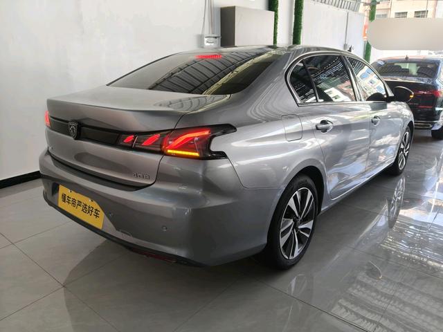 Peugeot 408 2022 thumb 2