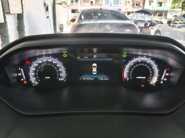 Peugeot 408 2022 thumb 5