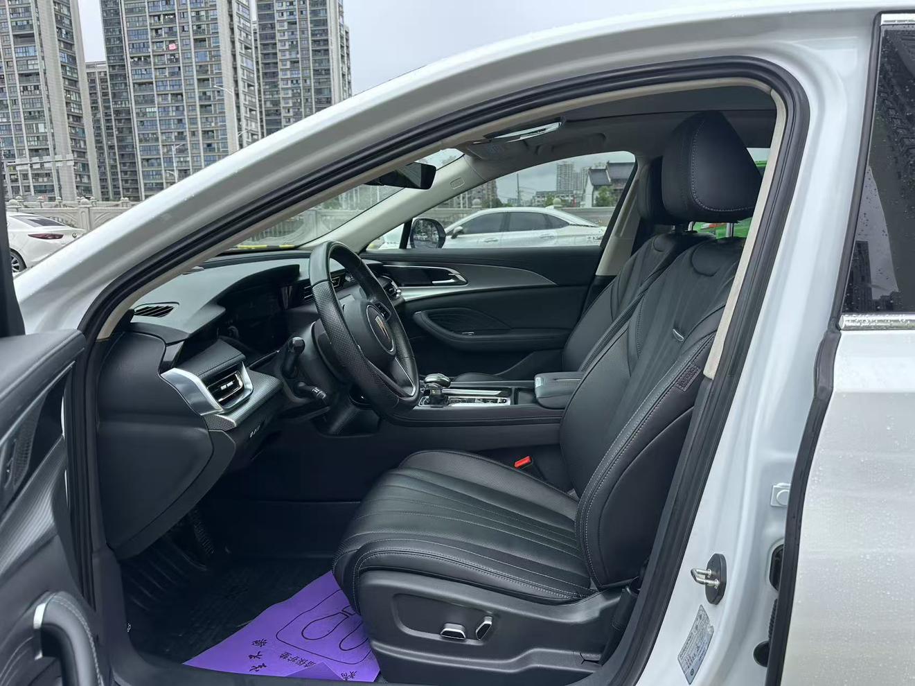 Hongqi H5 2023 thumb 12