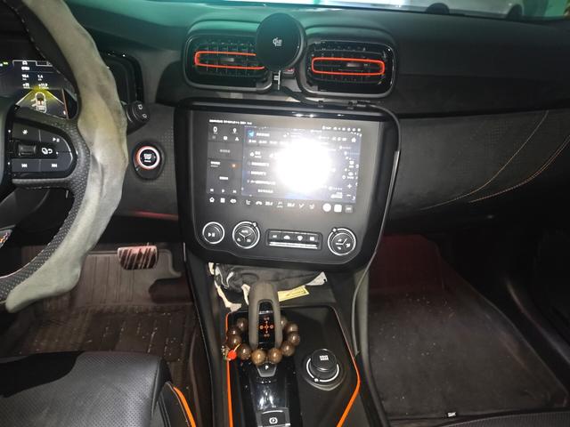 Lynk & Co 02 Hatchback 2021 thumb 6