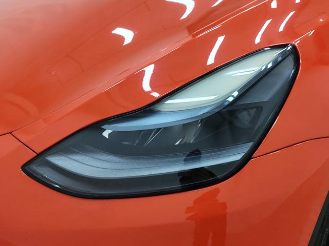 Tesla Model Y 2022 thumb 10
