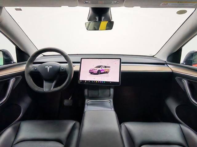 Tesla Model Y 2022 thumb 12