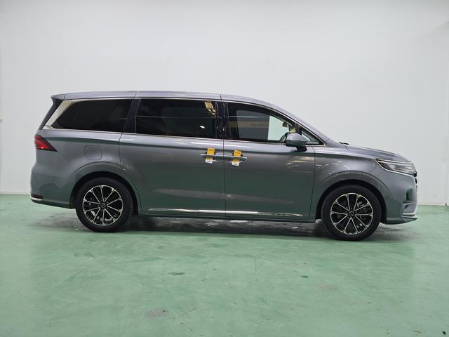 Roewe iMAX8 2023 thumb 6