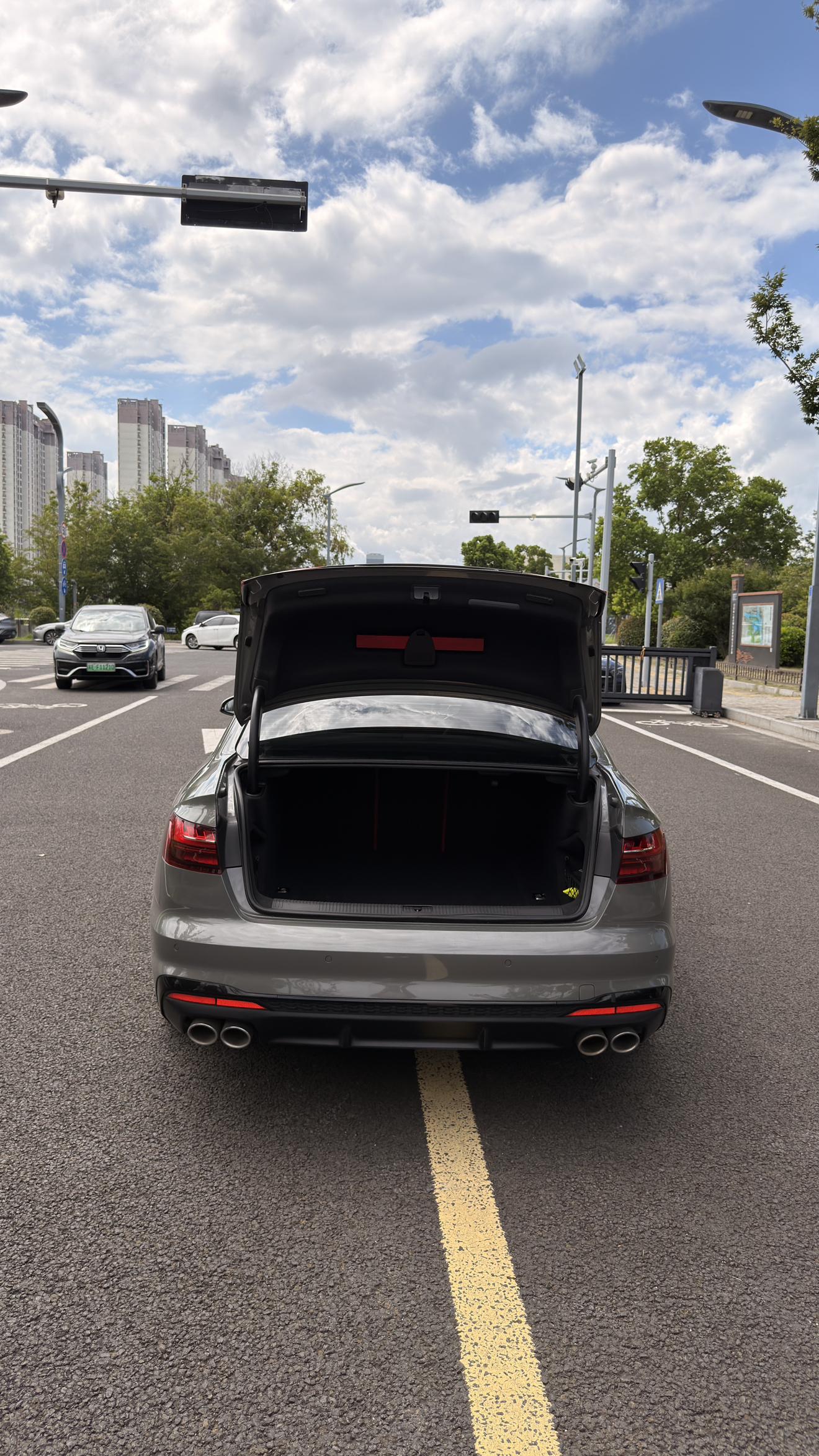 Audi S4 2023 thumb 2