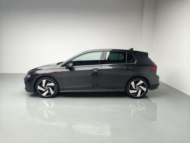 Volkswagen Golf GTI 2023 thumb 2