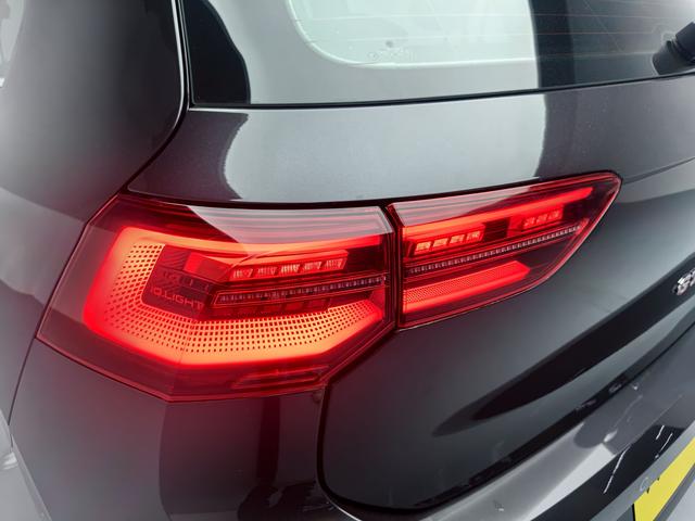 Volkswagen Golf GTI 2023 thumb 11