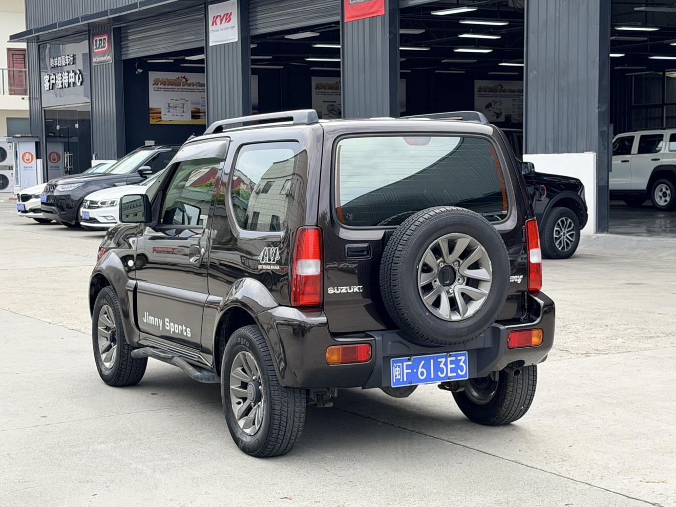 Suzuki Ji Mu Ni 2016 thumb 2