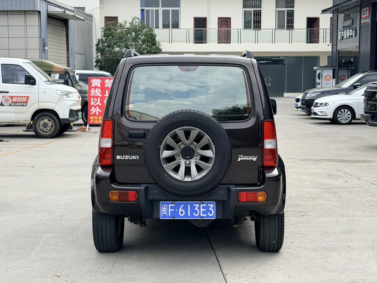Suzuki Ji Mu Ni 2016 thumb 3