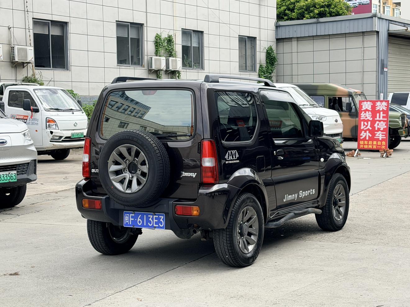 Suzuki Ji Mu Ni 2016 thumb 4