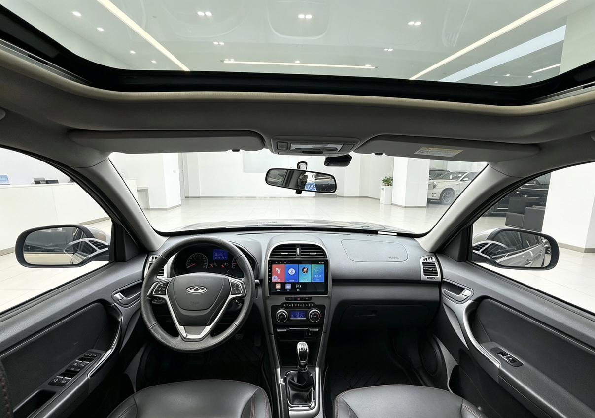 Chery Tiggo 3 2015 thumb 4