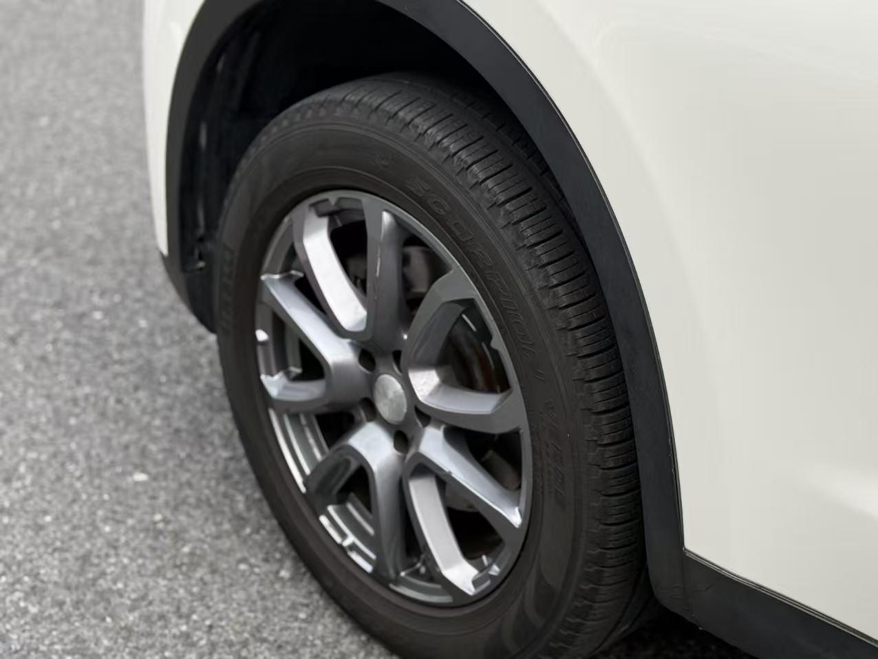 Maserati Levante 2016 thumb 8