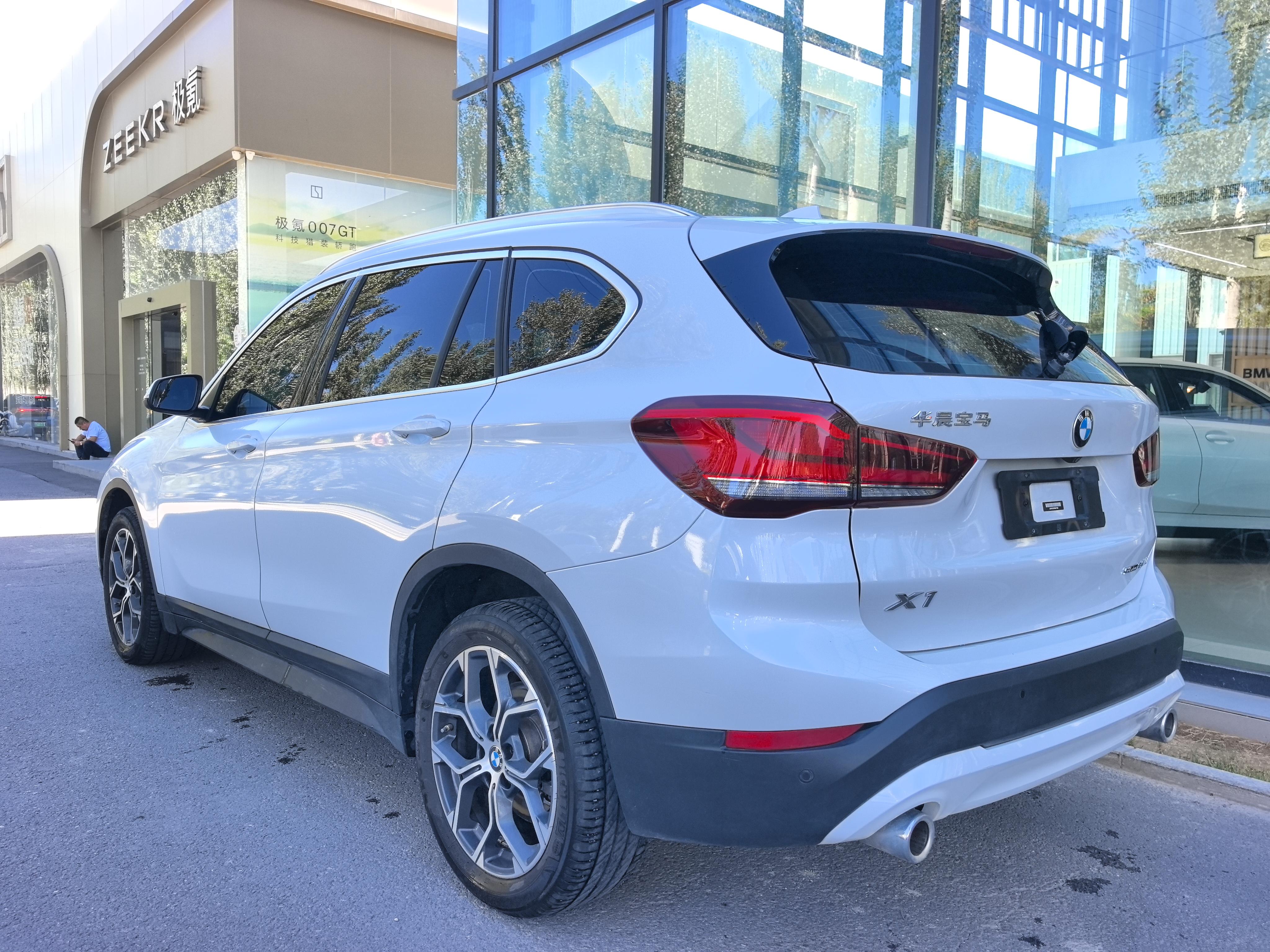 BMW X1 2022 thumb 2