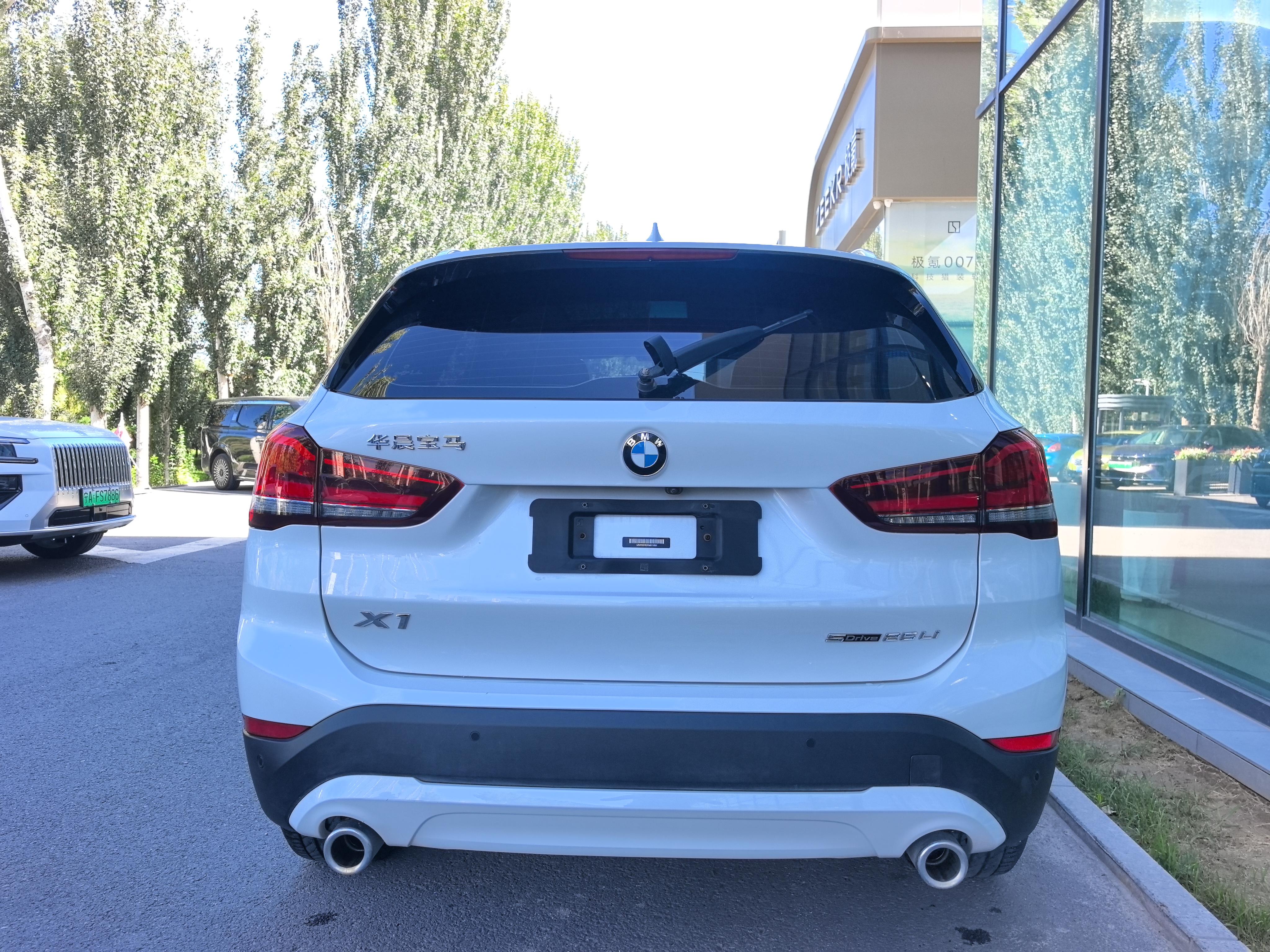 BMW X1 2022 thumb 12