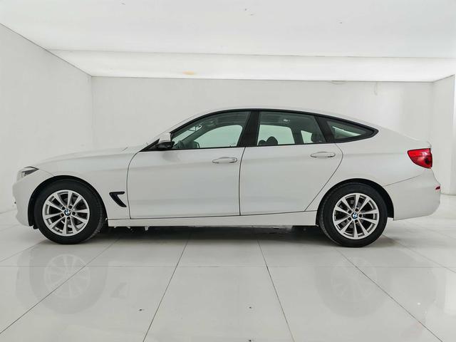 BMW 3 серии 2017 thumb 2