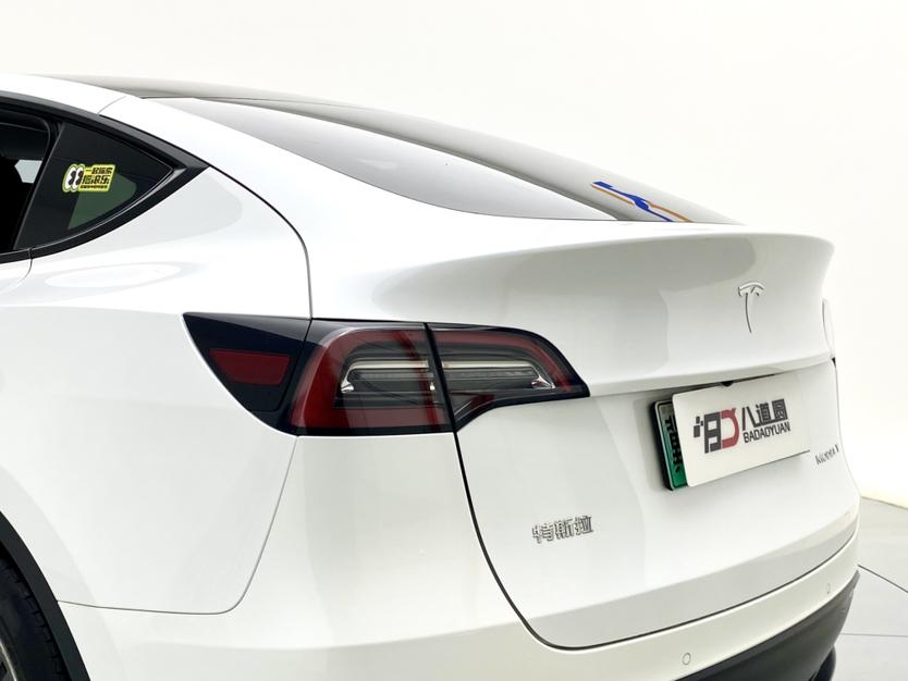 Tesla Model Y 2021 thumb 7