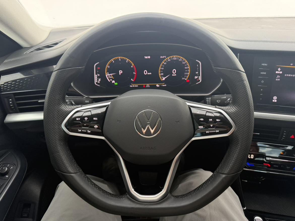 Volkswagen Passat (North America and China) 2023 thumb 10