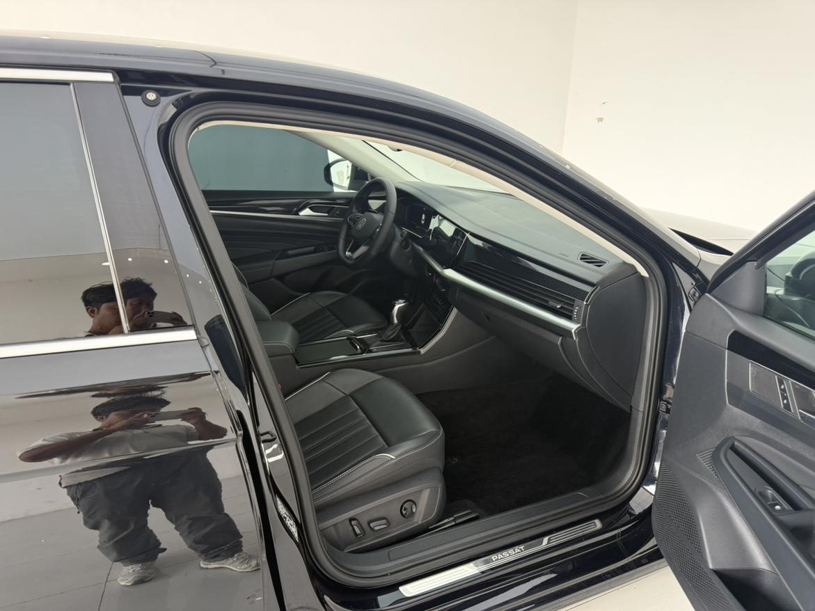 Volkswagen Passat (North America and China) 2023 thumb 11
