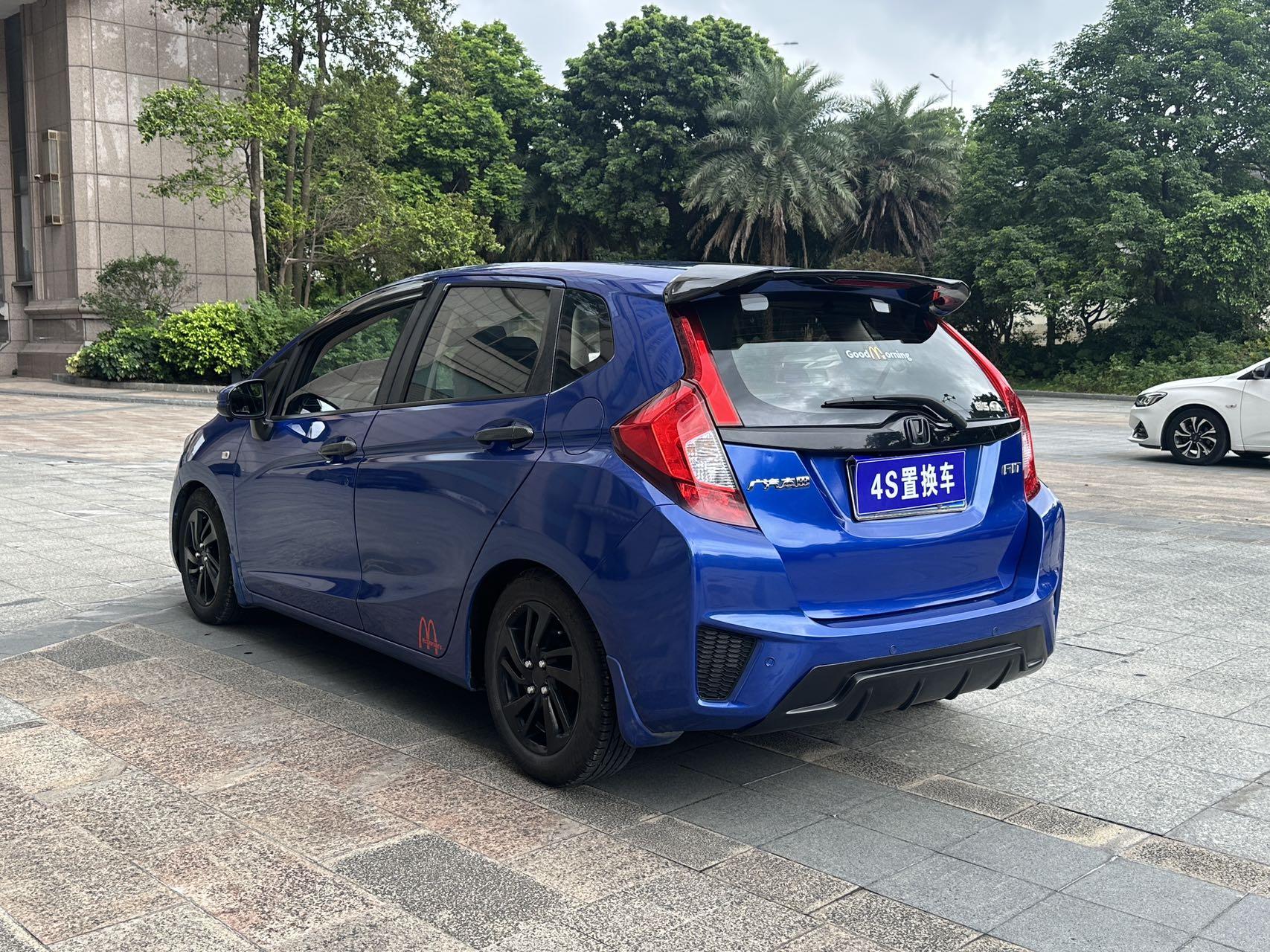 Honda Fit Shuttle 2014 thumb 2