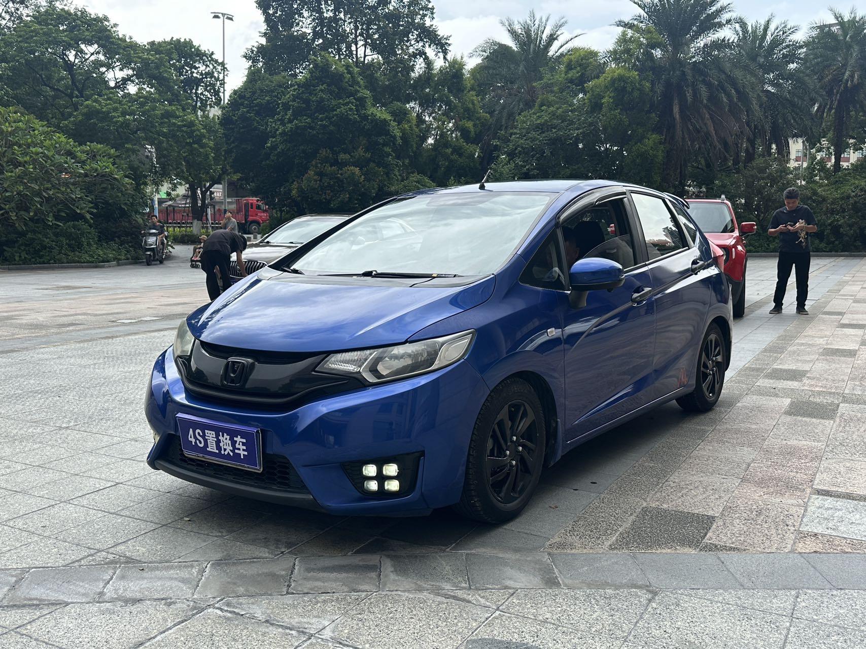 Honda Fit Shuttle 2014 thumb 8