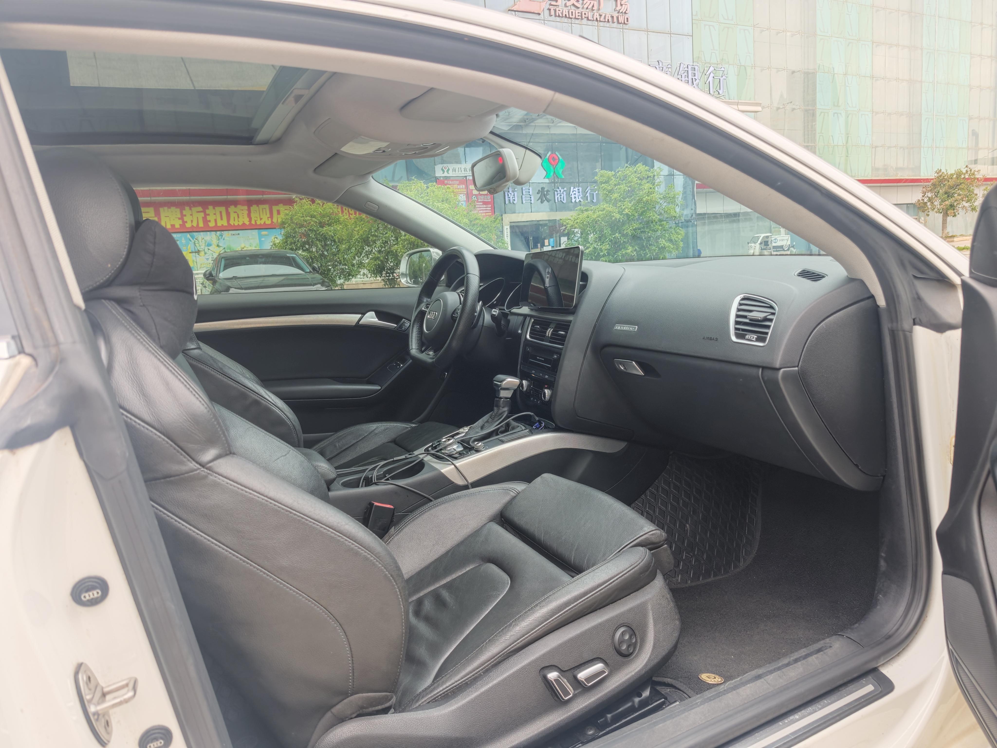 Audi A5 2012 thumb 7