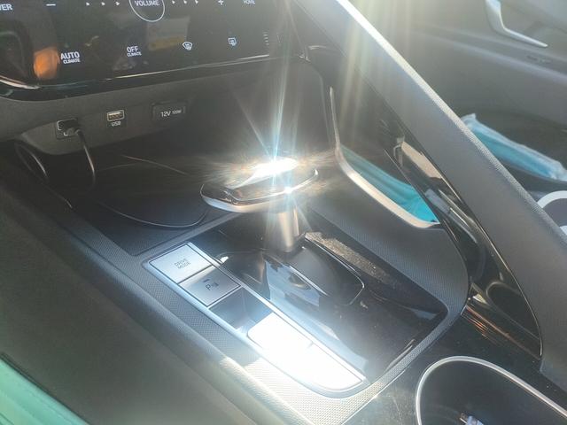 Hyundai Elantra 2022 thumb 7