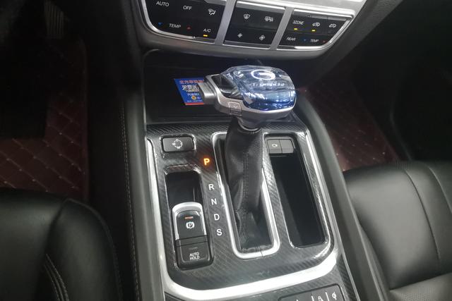 GAC GS8 2017 thumb 12