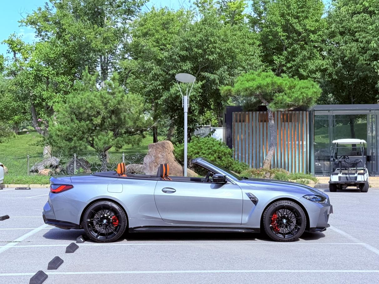 BMW M4 2024 thumb 2