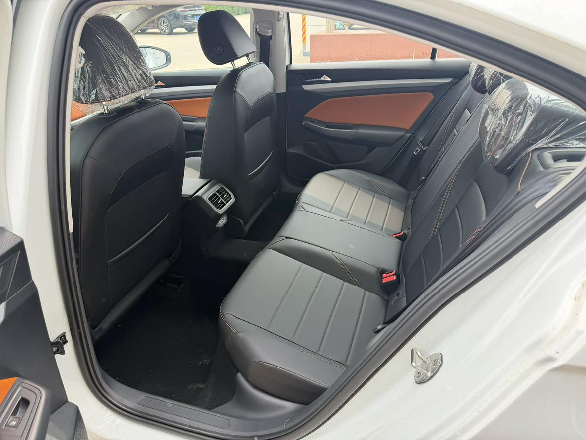Volkswagen Bora 2026 thumb 7