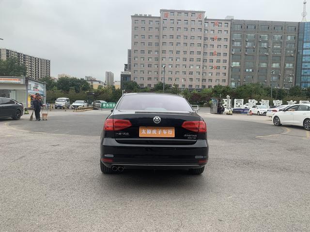 Volkswagen Sagitar 2018 thumb 3