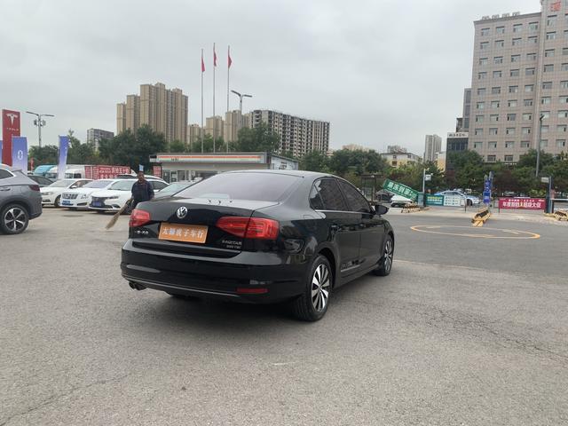 Volkswagen Sagitar 2018 thumb 4
