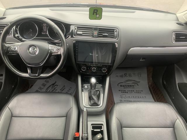 Volkswagen Sagitar 2018 thumb 6