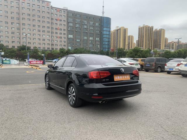Volkswagen Sagitar 2018 thumb 12