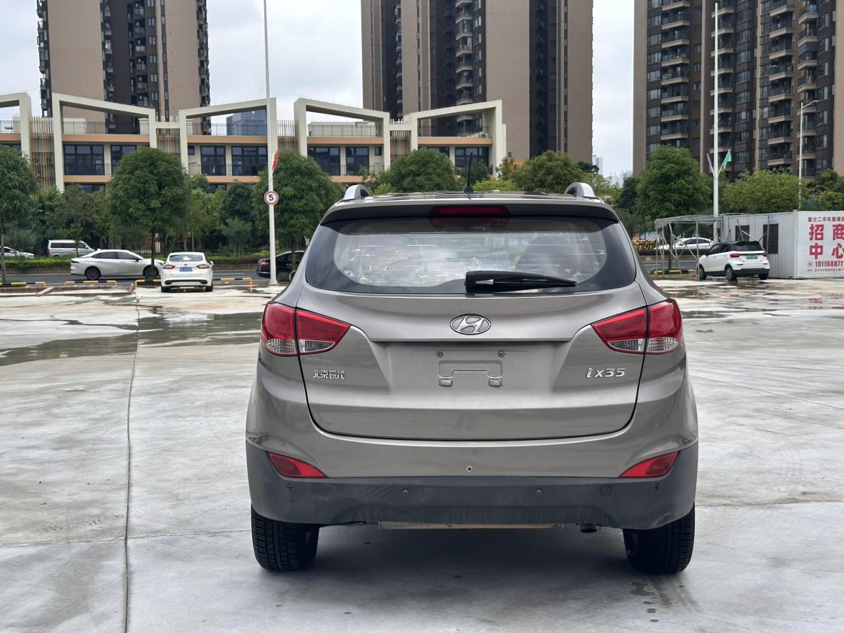Hyundai ix35 2012 thumb 3