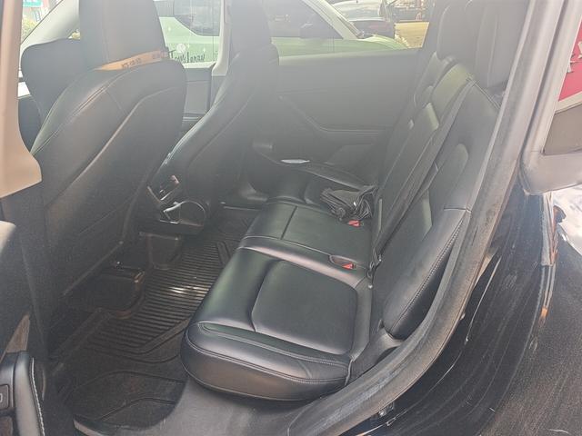 Tesla Model Y 2022 thumb 10