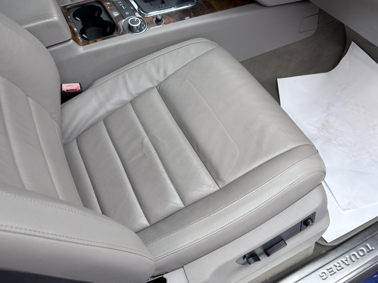 Volkswagen Touareg 2010 thumb 6