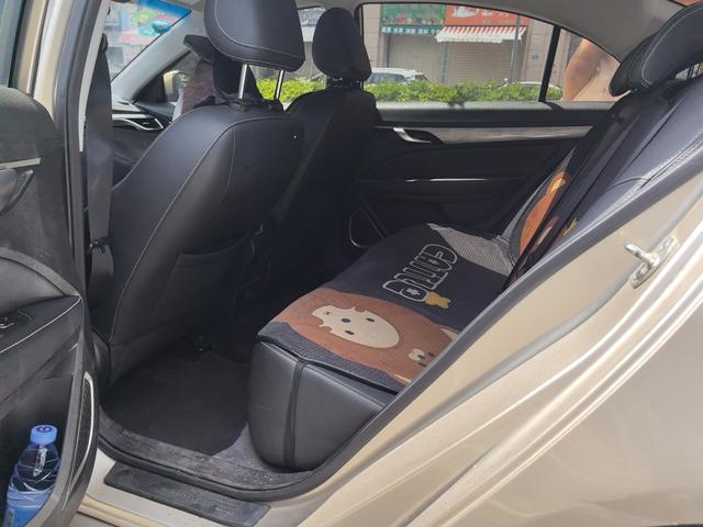 Geely Emgrand 2019 thumb 10